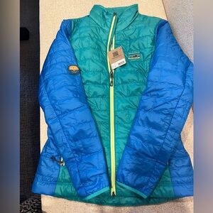 Brand new with tags Patagonia women’s nano puff jacket in sun tidal blue.